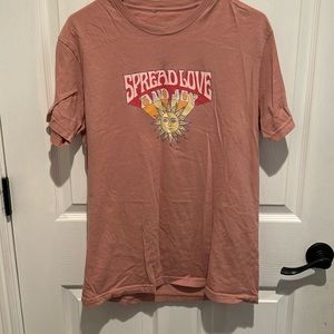 Women’s grapic tee size medium